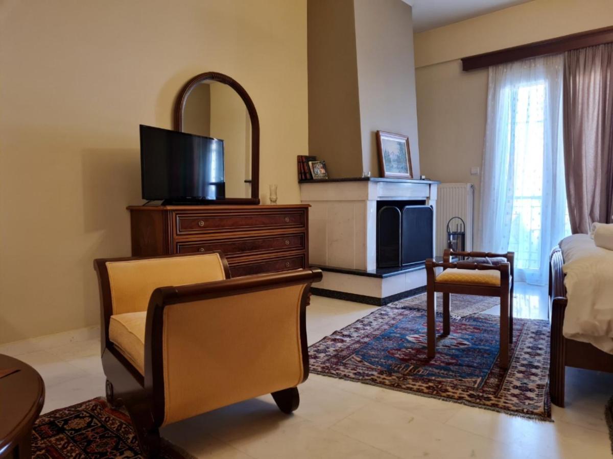 Papastavrou Apartments Калаврита Экстерьер фото