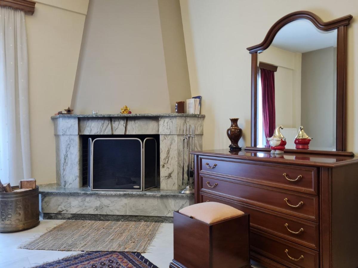 Papastavrou Apartments Калаврита Экстерьер фото