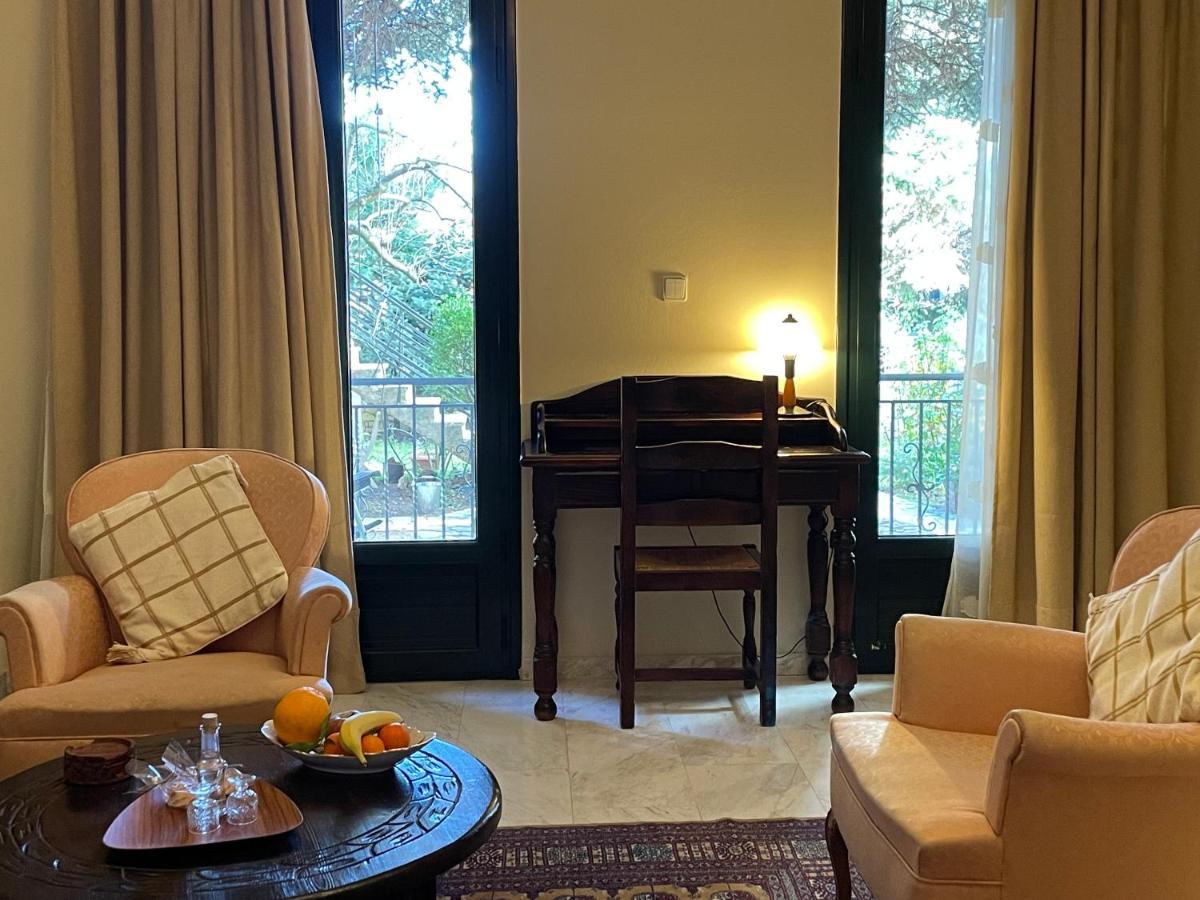 Papastavrou Apartments Калаврита Экстерьер фото