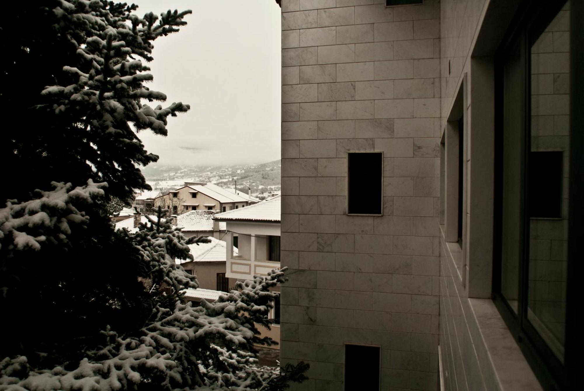 Papastavrou Apartments Калаврита Экстерьер фото