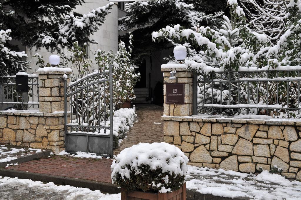 Papastavrou Apartments Калаврита Экстерьер фото